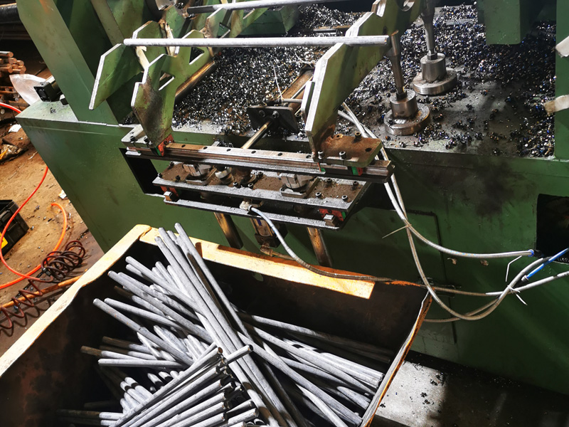 B7全螺纹螺柱平头倒角打字